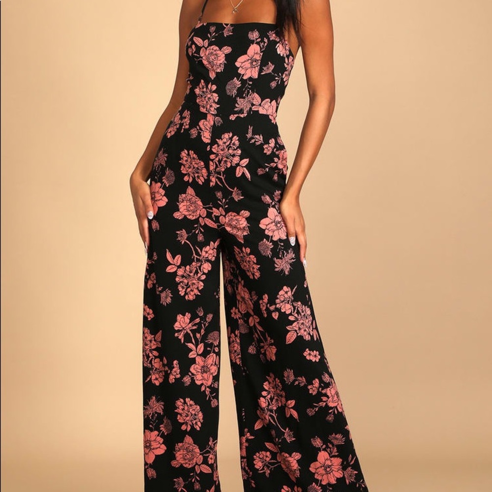 Lulu’s NWT Vineyard Vibes Black Floral Print Lace-Up Jumpsuit - M